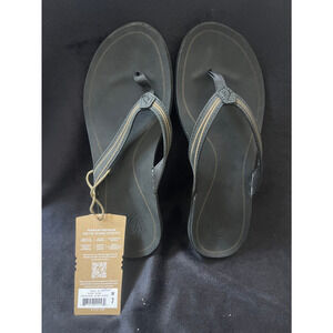 Olukai "Aukai" flip flop Sandals Black/Black Womens 7 - New in Box/Tags